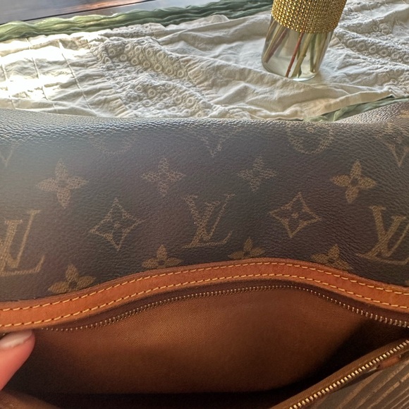 Louis Vuitton bosphore messenger cross body - Picture 5 of 9